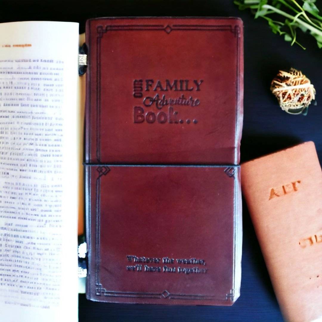 Jurnal handmade din piele, maro, 80 pagini - Familie