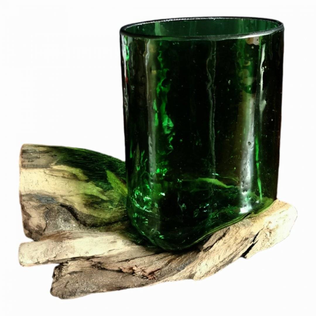 Pahar pe suport din lemn masiv